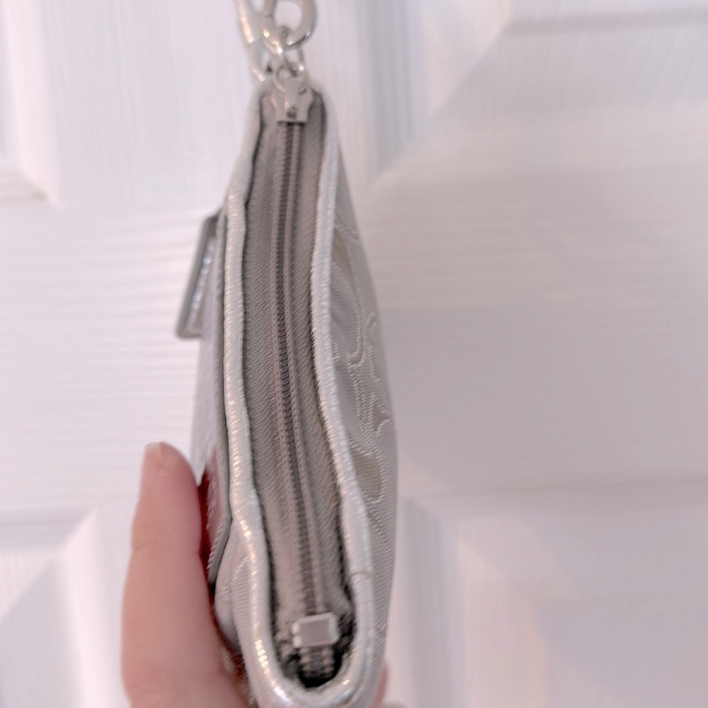 Coach Y2K Poppy Metallic Wristlet w/Hang Tag (EUC) (No Callouts) - Picture 7 of 17